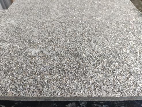 Dazzling Black hydroblast töötlusega