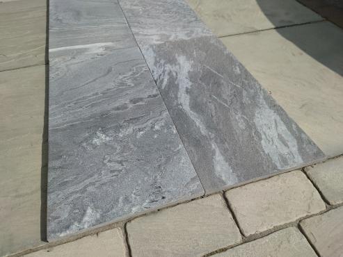 Monsoon Black, 300x600x15 mm, harjatud pinnaga