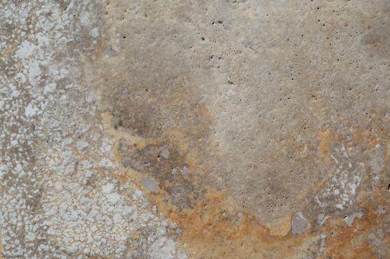 Travertiin Tormento, mustri näide lähedalt