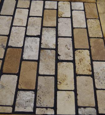 Travertiin Mix Patinato sillutis.