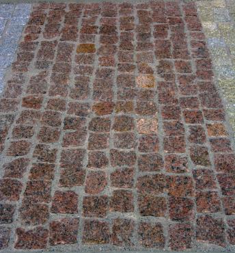 Vanga Red täringukivi 10*10 cm